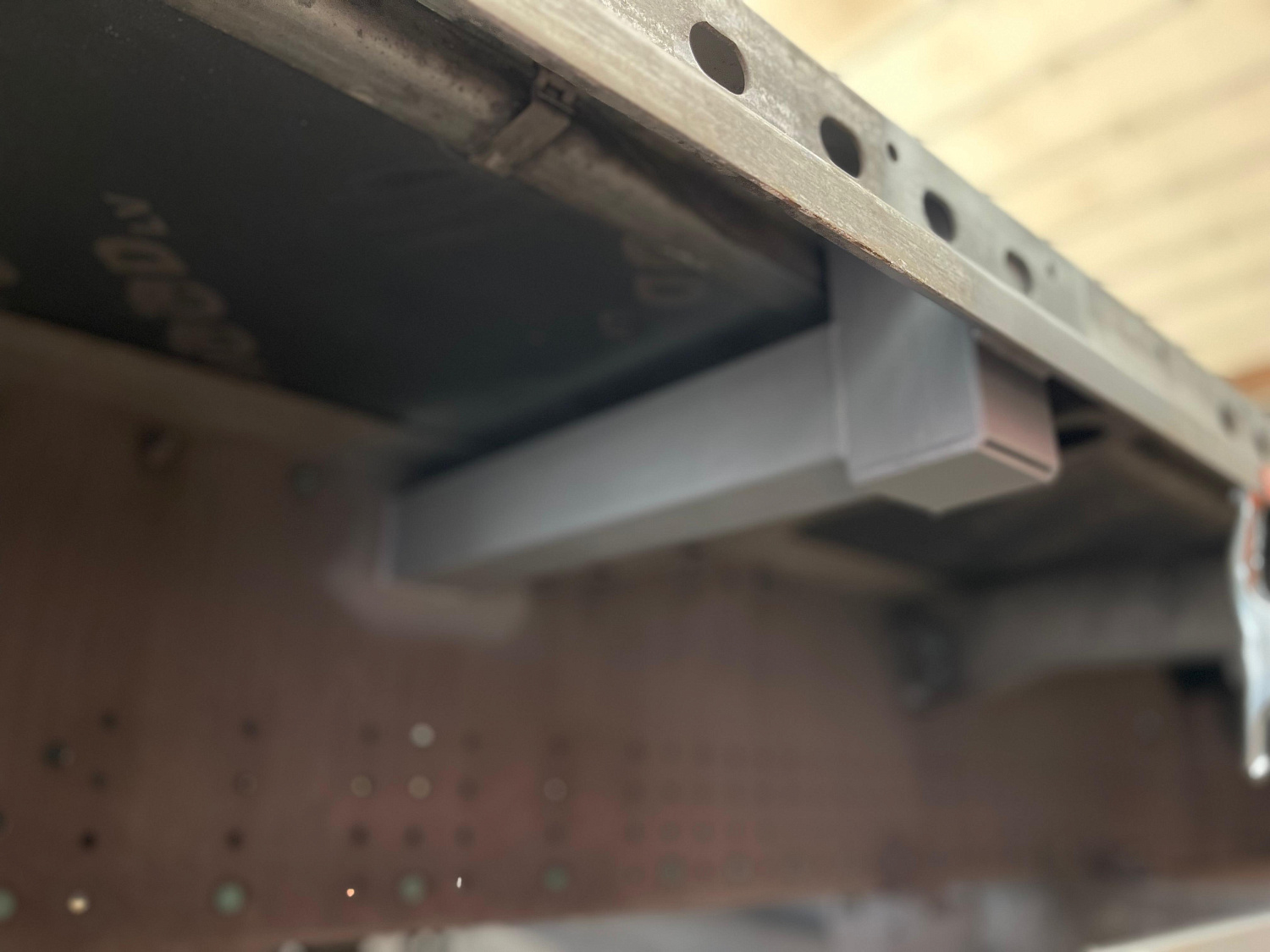 Закладная под коник на полуприцеп или прицеп