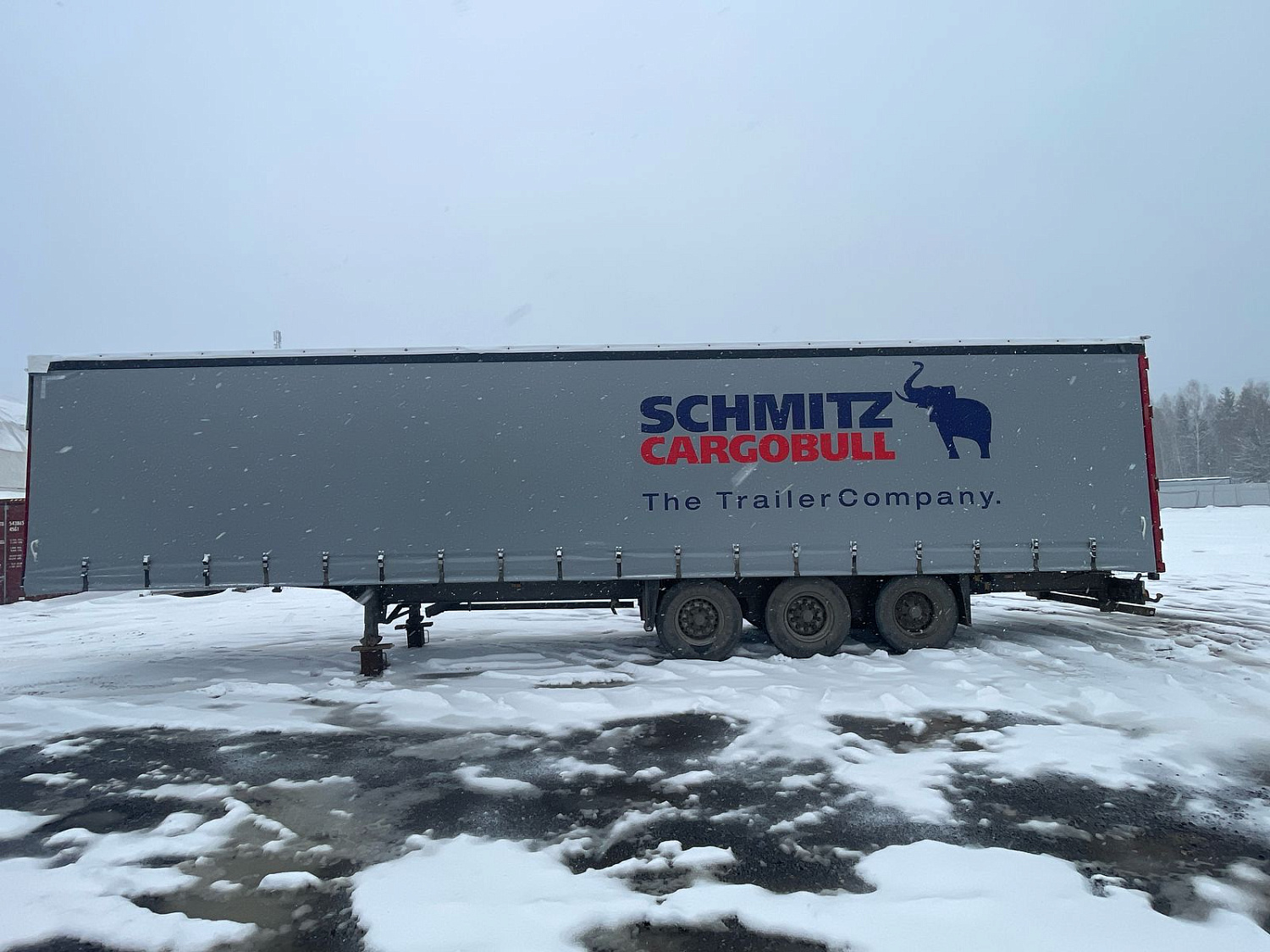 Нанесение логотипа на тент полуприцепа