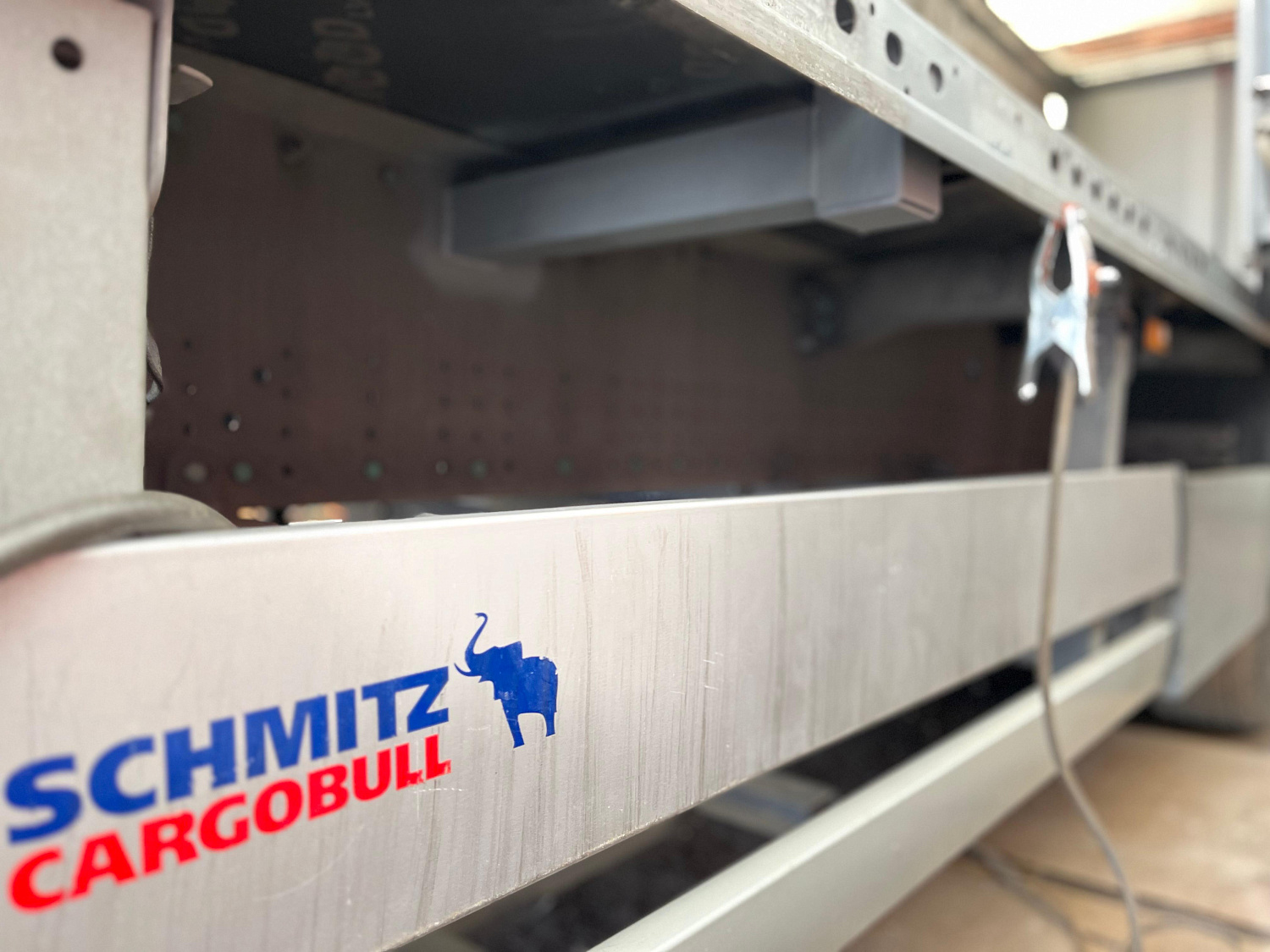 Закладная под коник на полуприцеп или прицеп